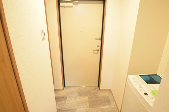 カレッジテラス東海大学前A棟 玄関